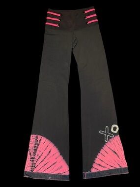 Black Flared Leggings with Pink Accent Waist and Hem